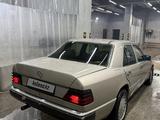 Mercedes-Benz E 230 1991 годаfor1 750 000 тг. в Астана – фото 3