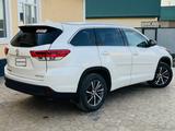 Toyota Highlander 2017 года за 13 000 000 тг. в Атырау – фото 4