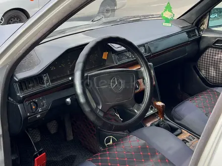 Mercedes-Benz E 250 1993 года за 1 150 000 тг. в Алматы – фото 20