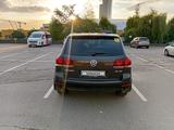 Volkswagen Touareg 2008 года за 7 500 000 тг. в Алматы – фото 3