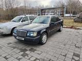 Mercedes-Benz E 280 1993 годаfor2 350 000 тг. в Караганда