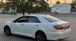 Toyota Camry 2015 года за 10 500 000 тг. в Арысь – фото 2