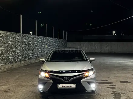 Toyota Camry 2019 года за 13 000 000 тг. в Шаульдер – фото 8