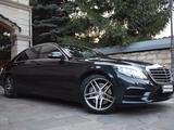 Mercedes-Benz S 500 2014 года за 23 000 000 тг. в Алматы