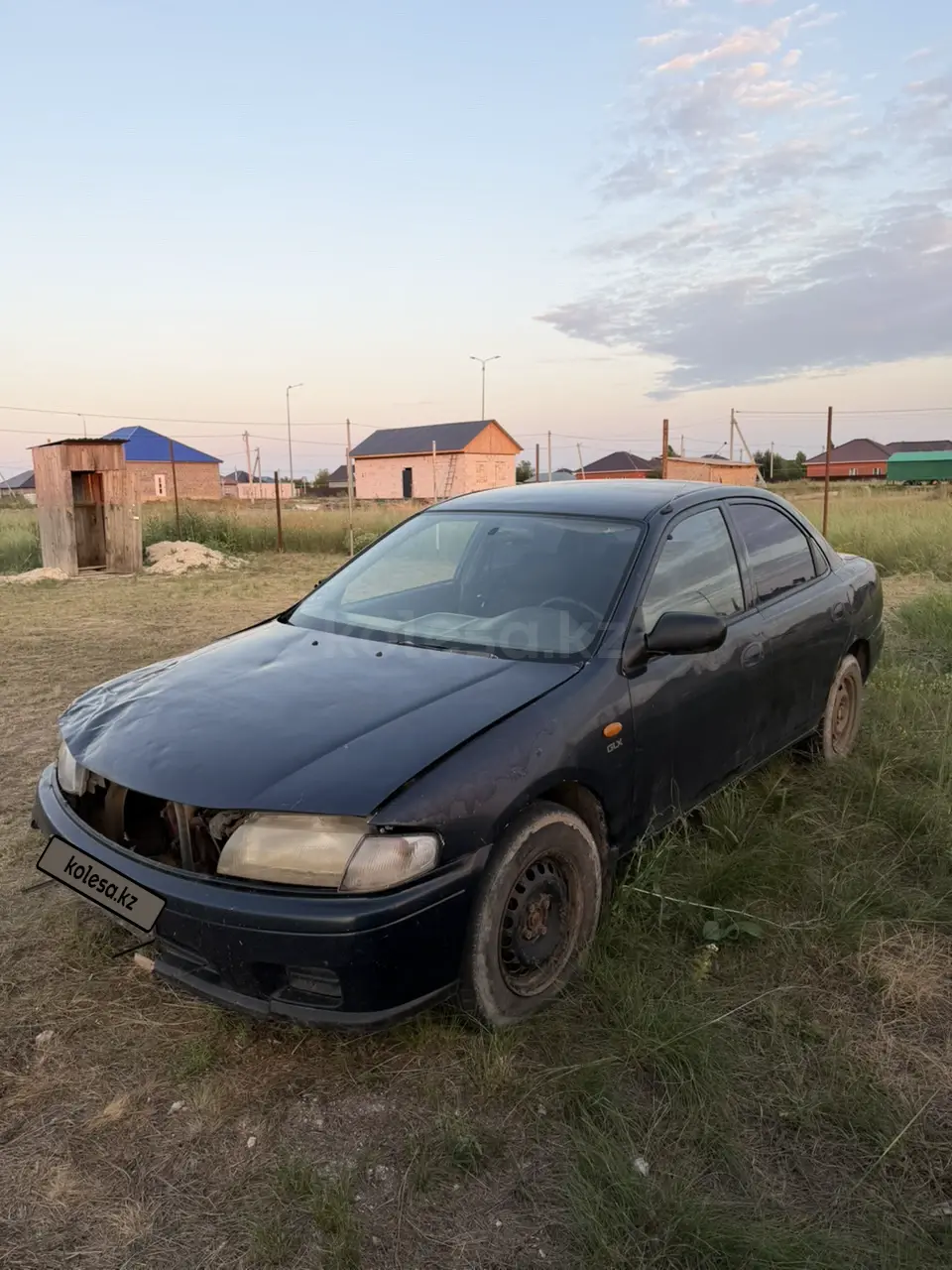 Mazda 323, 1998