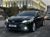 Toyota Camry 2019 года за 15 200 000 тг. в Шымкент – фото 2