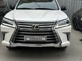 Lexus LX 570 2016 года за 38 500 000 тг. в Актау – фото 2