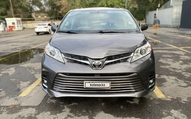 Toyota Sienna 2016 годаүшін14 600 000 тг. в Алматы