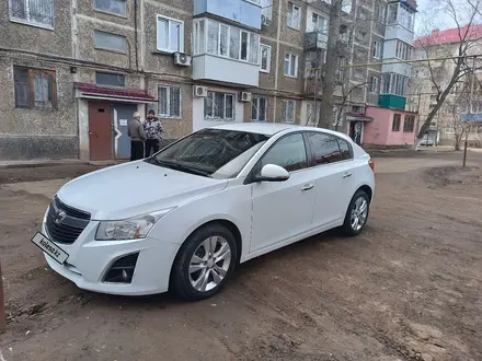 Chevrolet Cruze 2014 года за 5 000 000 тг. в Уральск – фото 2