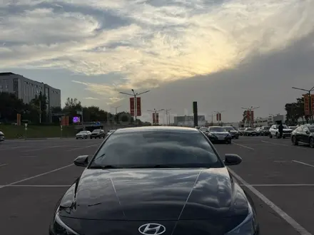 Hyundai Elantra 2021 года за 8 900 000 тг. в Алматы – фото 6