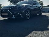 Lexus ES 250 2021 года за 21 900 000 тг. в Усть-Каменогорск – фото 4