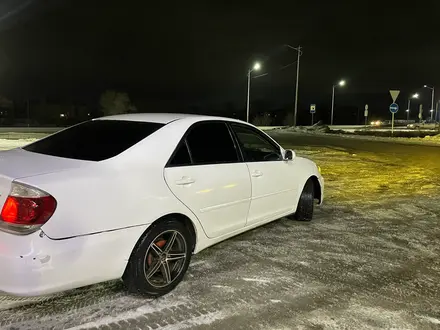 Toyota Camry 2004 года за 5 000 000 тг. в Актобе – фото 7