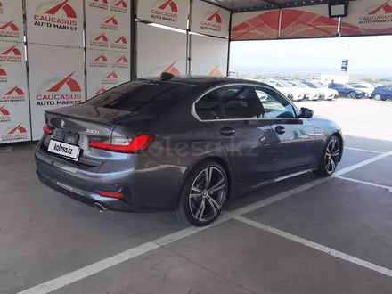 BMW 330 2019 года за 14 500 000 тг. в Алматы – фото 4