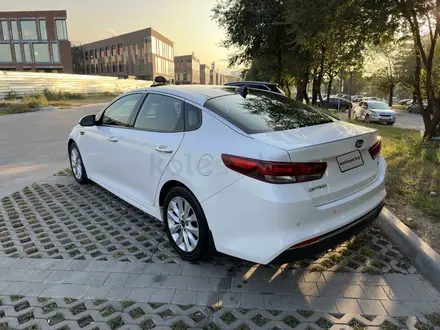 Kia Optima 2017 года за 6 700 000 тг. в Алматы – фото 4