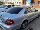 Mercedes-Benz E 200 2006 года за 4 500 000 тг. в Рудный – фото 3