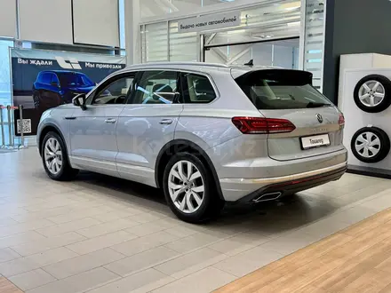 Volkswagen Touareg 2022 года за 25 090 000 тг. в Усть-Каменогорск – фото 2