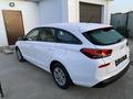 Hyundai i30 2022 года за 8 800 000 тг. в Атырау – фото 2