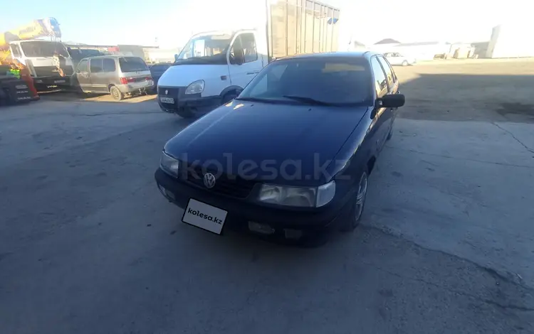 Volkswagen Passat 1994 годаfor1 300 000 тг. в Актау