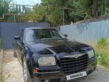 Chrysler 300C 2005 года за 4 500 000 тг. в Алматы – фото 2