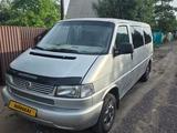 Volkswagen Caravelle 2002 года за 4 100 000 тг. в Караганда