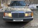 Mercedes-Benz E 220 1989 года за 2 000 000 тг. в Алматы – фото 2