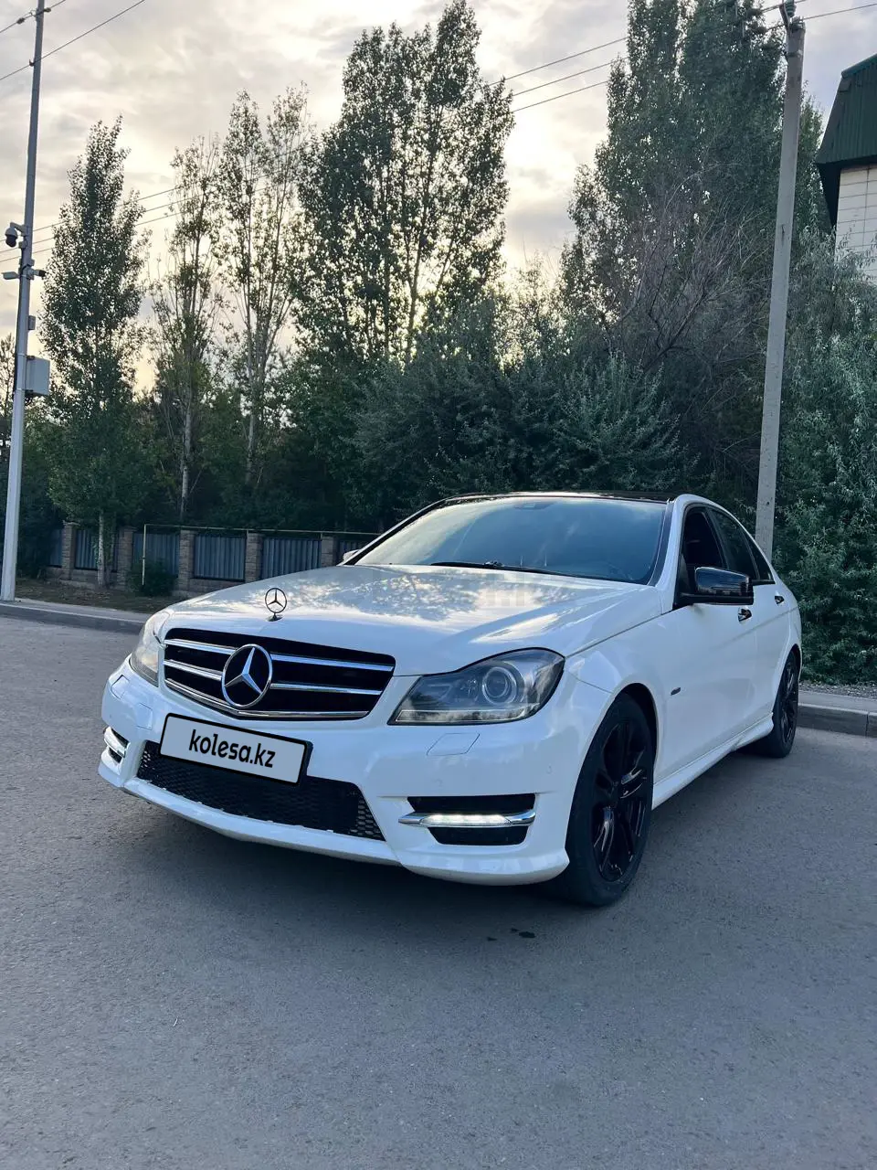 Mercedes-Benz C-Class, 2011