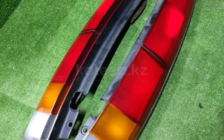 ЗАДНИЙ ФОНАРЬ СТОП СИГНАЛ ПЛАФОН В ПАРЕ TOYOTA TOWN ACE NOAH за 40 000 тг. в Алматы