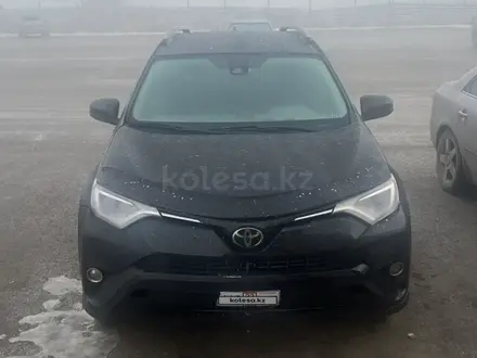 Toyota RAV4 2018 года за 11 000 000 тг. в Актобе – фото 6