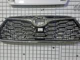 Решетка радиатор Toyota Rav4 за 1 000 тг. в Алматы