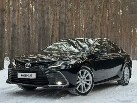 Toyota Camry 2021 года за 12 300 000 тг. в Астана – фото 2