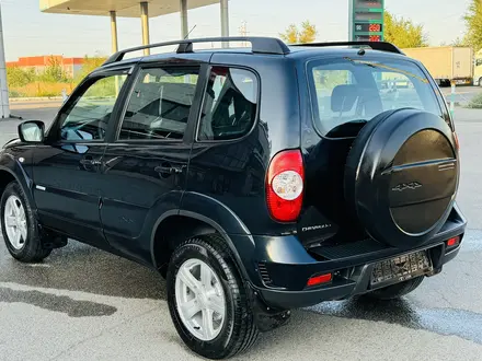 Chevrolet Niva 2015 года за 4 580 000 тг. в Алматы – фото 23