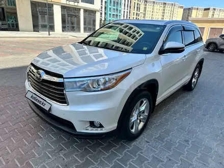 Toyota Highlander 2016 года за 19 500 000 тг. в Актау – фото 2