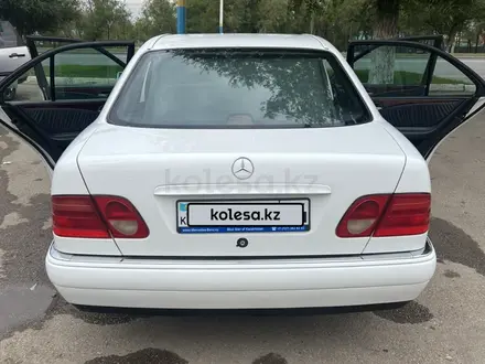 Mercedes-Benz E 55 AMG 1999 года за 4 800 000 тг. в Актобе – фото 2