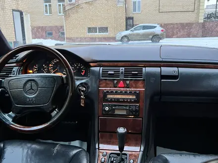 Mercedes-Benz E 55 AMG 1999 года за 4 800 000 тг. в Актобе – фото 6