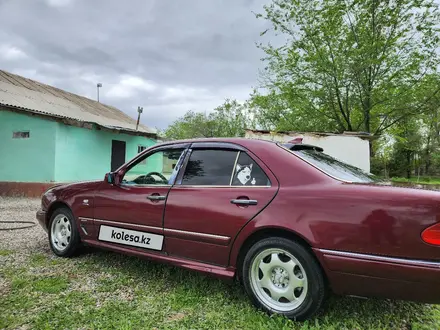 Mercedes-Benz E 280 1996 года за 2 400 000 тг. в Тараз – фото 2
