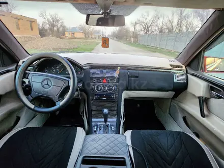 Mercedes-Benz E 280 1996 года за 2 400 000 тг. в Тараз – фото 4