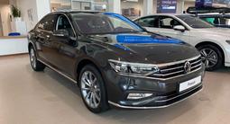 Volkswagen Passat 2022 года за 17 730 000 тг. в Астана