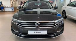 Volkswagen Passat 2022 года за 17 730 000 тг. в Астана – фото 2