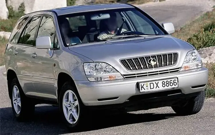 На Lexus RX 300 стекло фары в Алматы, есть отправка по всем городам за 15 000 тг. в Туркестан