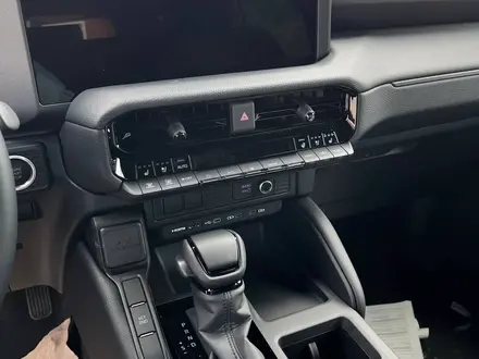 Toyota Land Cruiser Prado Comfort+ 2025 года за 32 490 000 тг. в Актобе – фото 7