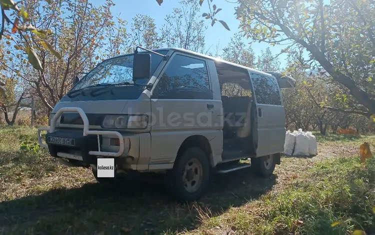 Mitsubishi Delica 1995 годаfor2 300 000 тг. в Алматы