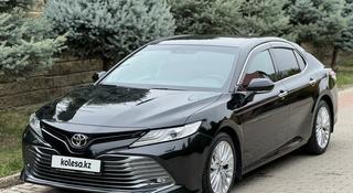 Toyota Camry 2019 года за 13 800 000 тг. в Шымкент