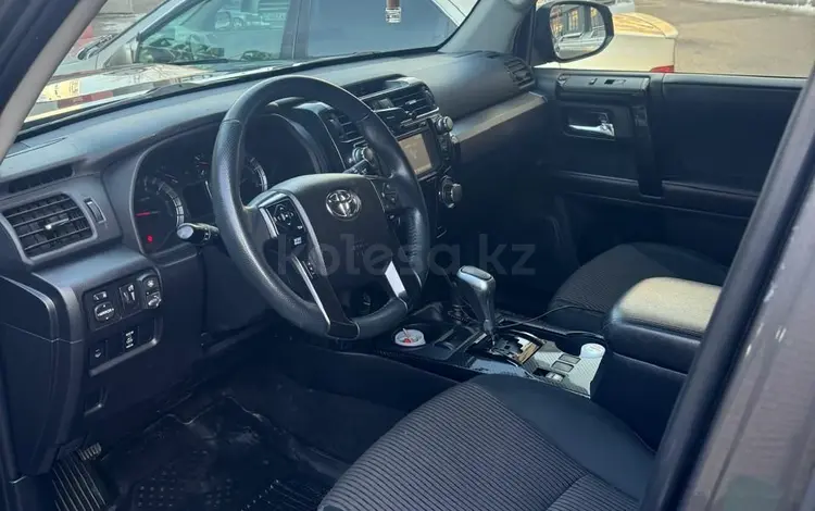 Toyota 4Runner 2018 года за 18 850 000 тг. в Алматы