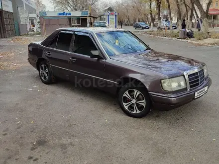 Mercedes-Benz E 230 1991 года за 1 350 000 тг. в Талдыкорган