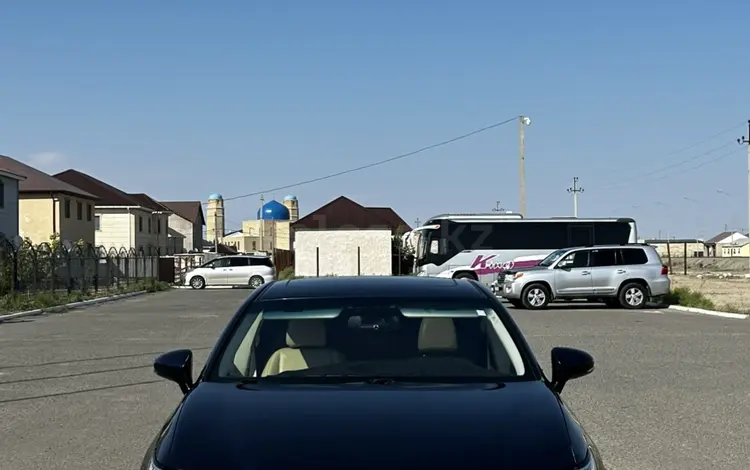 Lexus ES 300h 2013 года за 8 000 000 тг. в Атырау
