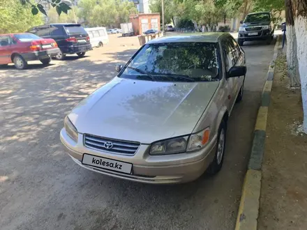 Toyota Camry 2000 года за 3 200 000 тг. в Жезказган