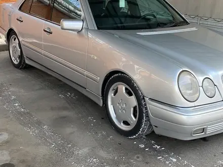 Mercedes-Benz E 320 1998 года за 4 000 000 тг. в Алматы – фото 3