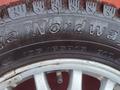 Колеса в сборе, зима шипованая, без каких либо порезов и грыж, резина е за 120 000 тг. в Петропавловск – фото 2