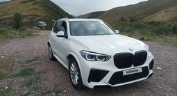 BMW X5 2020 года за 33 000 000 тг. в Алматы – фото 2