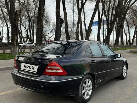 Mercedes-Benz C 240 2000 года за 2 200 000 тг. в Алматы – фото 5